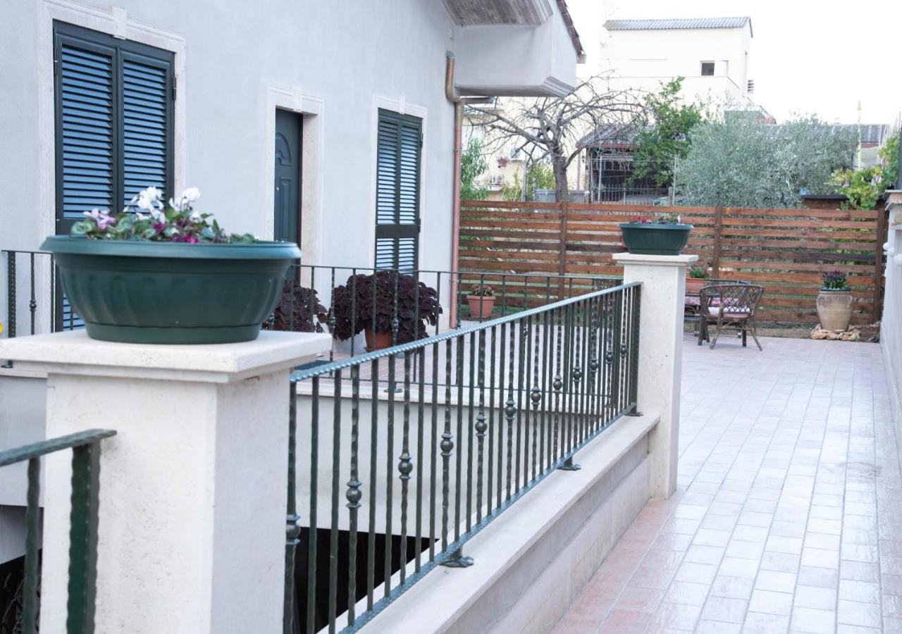 Villa Silvia Marco Simone ภายนอก รูปภาพ